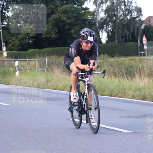 25.08.2024 - Elbe Triathlon Hamburg Fuchs,  Jonas http://msf.ph/oto/6842365 25.08.2024 08:59:09 Radfahren 143, 181, 55 meine-sportfotos.de