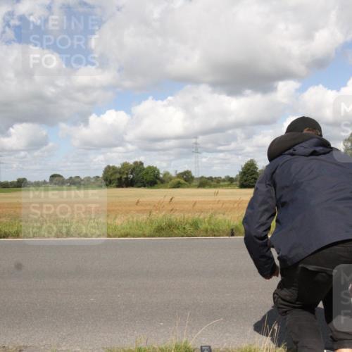 25.08.2024 - Elbe Triathlon Hamburg Fuchs,  Jonas http://msf.ph/oto/6842373 25.08.2024 11:47:37 Radfahren  meine-sportfotos.de