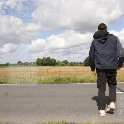 25.08.2024 - Elbe Triathlon Hamburg Fuchs,  Jonas http://msf.ph/oto/6842394 25.08.2024 11:47:38 Radfahren  meine-sportfotos.de