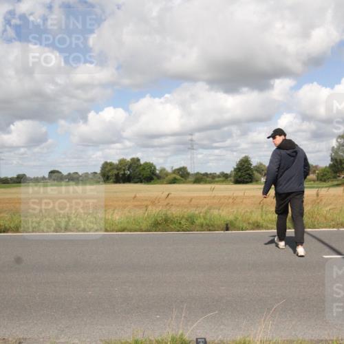 25.08.2024 - Elbe Triathlon Hamburg Fuchs,  Jonas http://msf.ph/oto/6842426 25.08.2024 11:47:40 Radfahren  meine-sportfotos.de