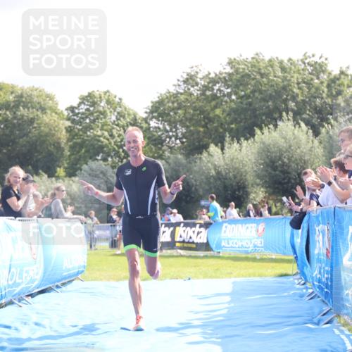 25.08.2024 - Elbe Triathlon Hamburg H.Heesch http://msf.ph/oto/6842428 25.08.2024 10:31:22 Ziel 80, 239 meine-sportfotos.de