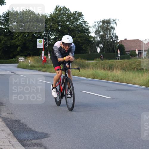 25.08.2024 - Elbe Triathlon Hamburg Fuchs,  Jonas http://msf.ph/oto/6842455 25.08.2024 08:59:15 Radfahren 181, 55 meine-sportfotos.de