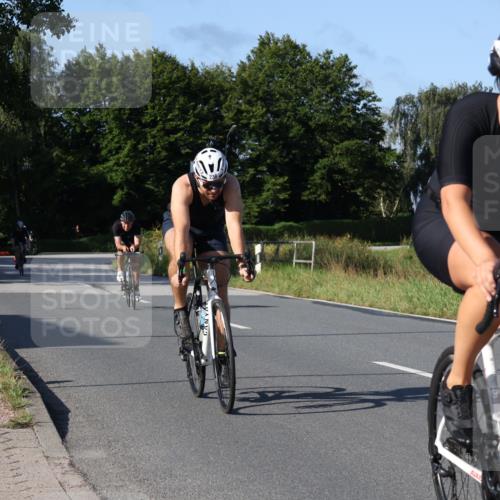 25.08.2024 - Elbe Triathlon Hamburg Fuchs,  Jonas http://msf.ph/oto/6842466 25.08.2024 09:41:13 Radfahren 443, 548, 207, 110, 236, 163, 193, 180, 185, 293 meine-sportfotos.de