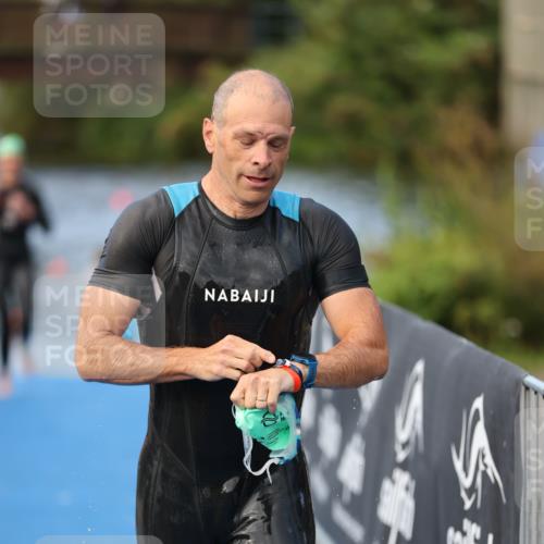 25.08.2024 - Elbe Triathlon Hamburg H.Heesch http://msf.ph/oto/6842476 25.08.2024 08:45:50 Schwimmen 126, 154, 157, 158, 159 meine-sportfotos.de
