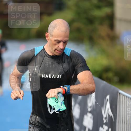 25.08.2024 - Elbe Triathlon Hamburg H.Heesch http://msf.ph/oto/6842505 25.08.2024 08:45:50 Schwimmen 126, 154, 157, 158, 159 meine-sportfotos.de