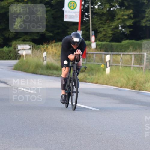25.08.2024 - Elbe Triathlon Hamburg Fuchs,  Jonas http://msf.ph/oto/6842508 25.08.2024 08:59:25 Radfahren 47, 144, 170 meine-sportfotos.de