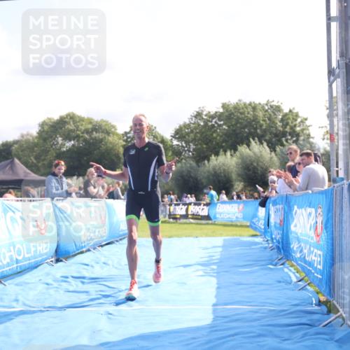 25.08.2024 - Elbe Triathlon Hamburg H.Heesch http://msf.ph/oto/6842526 25.08.2024 10:31:22 Ziel 80, 239 meine-sportfotos.de