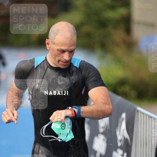 25.08.2024 - Elbe Triathlon Hamburg H.Heesch http://msf.ph/oto/6842532 25.08.2024 08:45:51 Schwimmen 126, 154, 157, 158, 159 meine-sportfotos.de