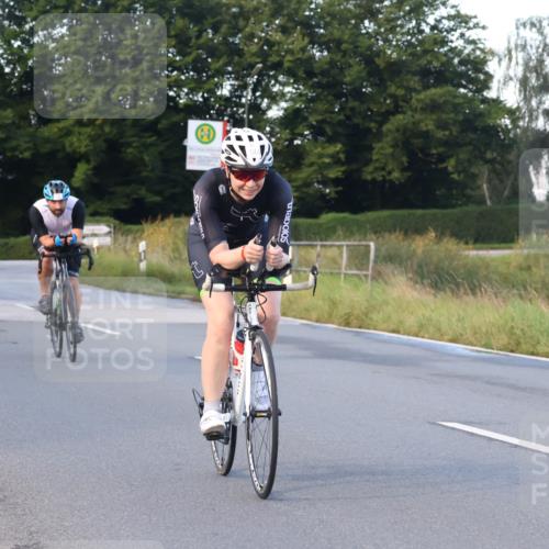 25.08.2024 - Elbe Triathlon Hamburg Fuchs,  Jonas http://msf.ph/oto/6842537 25.08.2024 08:59:27 Radfahren 47, 144, 170 meine-sportfotos.de