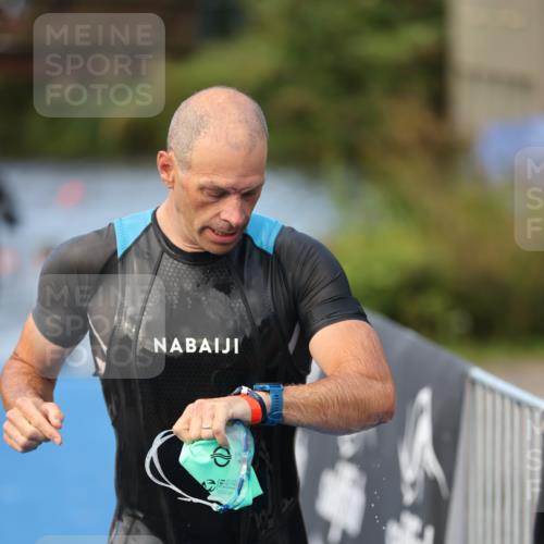 25.08.2024 - Elbe Triathlon Hamburg H.Heesch http://msf.ph/oto/6842541 25.08.2024 08:45:51 Schwimmen 126, 154, 157, 158, 159 meine-sportfotos.de