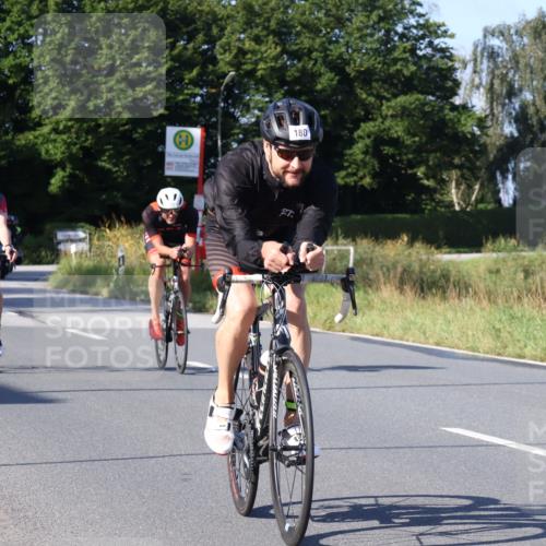 25.08.2024 - Elbe Triathlon Hamburg Fuchs,  Jonas http://msf.ph/oto/6842559 25.08.2024 09:41:18 Radfahren 207, 110, 236, 163, 193, 180, 185, 293 meine-sportfotos.de