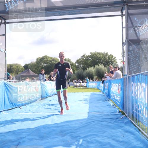 25.08.2024 - Elbe Triathlon Hamburg H.Heesch http://msf.ph/oto/6842561 25.08.2024 10:31:23 Ziel 80, 239 meine-sportfotos.de