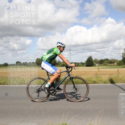 25.08.2024 - Elbe Triathlon Hamburg Fuchs,  Jonas http://msf.ph/oto/6842580 25.08.2024 11:50:27 Radfahren  meine-sportfotos.de