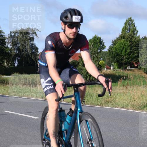 25.08.2024 - Elbe Triathlon Hamburg Fuchs,  Jonas http://msf.ph/oto/6842613 25.08.2024 09:41:19 Radfahren 110, 236, 163, 193, 180, 185, 293 meine-sportfotos.de