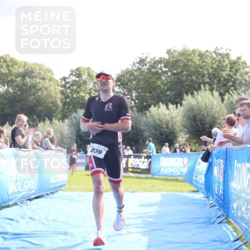 25.08.2024 - Elbe Triathlon Hamburg H.Heesch http://msf.ph/oto/6842627 25.08.2024 10:31:28 Ziel 80, 187, 239 meine-sportfotos.de