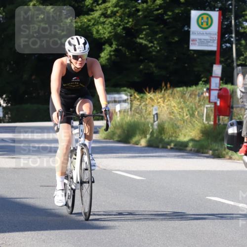 25.08.2024 - Elbe Triathlon Hamburg Fuchs,  Jonas http://msf.ph/oto/6842642 25.08.2024 09:41:22 Radfahren 193, 180, 185, 293, 470 meine-sportfotos.de