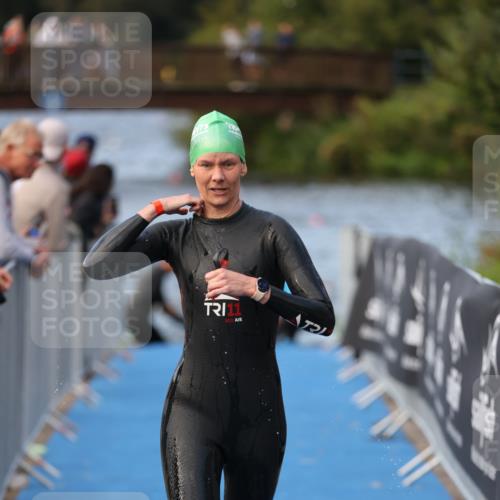 25.08.2024 - Elbe Triathlon Hamburg H.Heesch http://msf.ph/oto/6842657 25.08.2024 08:45:55 Schwimmen 126, 154, 157, 158, 159, 184 meine-sportfotos.de