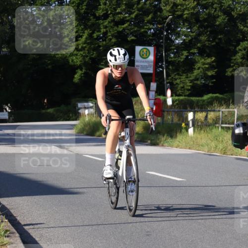 25.08.2024 - Elbe Triathlon Hamburg Fuchs,  Jonas http://msf.ph/oto/6842658 25.08.2024 09:41:22 Radfahren 193, 180, 185, 293, 470 meine-sportfotos.de