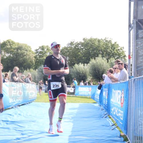 25.08.2024 - Elbe Triathlon Hamburg H.Heesch http://msf.ph/oto/6842667 25.08.2024 10:31:28 Ziel 80, 187, 239 meine-sportfotos.de