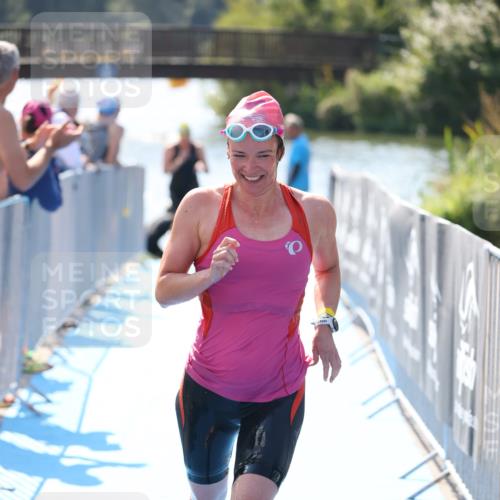 25.08.2024 - Elbe Triathlon Hamburg H.Heesch http://msf.ph/oto/6842669 25.08.2024 14:37:34 Schwimmen  meine-sportfotos.de