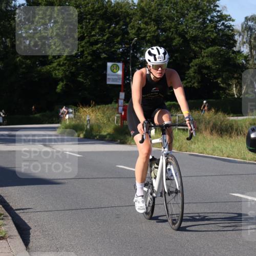 25.08.2024 - Elbe Triathlon Hamburg Fuchs,  Jonas http://msf.ph/oto/6842670 25.08.2024 09:41:23 Radfahren 193, 180, 185, 293, 470 meine-sportfotos.de