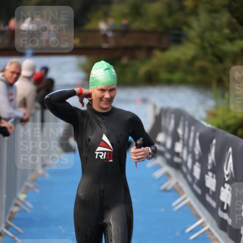 25.08.2024 - Elbe Triathlon Hamburg H.Heesch http://msf.ph/oto/6842671 25.08.2024 08:45:56 Schwimmen 126, 149, 154, 159, 184 meine-sportfotos.de