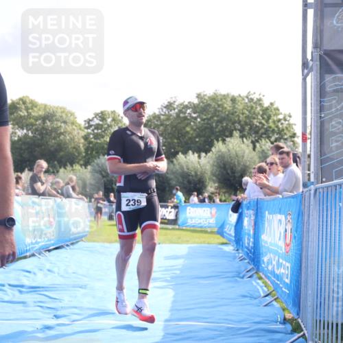 25.08.2024 - Elbe Triathlon Hamburg H.Heesch http://msf.ph/oto/6842675 25.08.2024 10:31:28 Ziel 80, 187, 239 meine-sportfotos.de