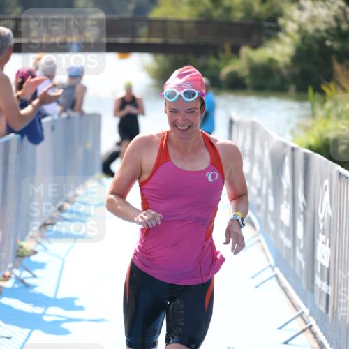 25.08.2024 - Elbe Triathlon Hamburg H.Heesch http://msf.ph/oto/6842678 25.08.2024 14:37:34 Schwimmen  meine-sportfotos.de