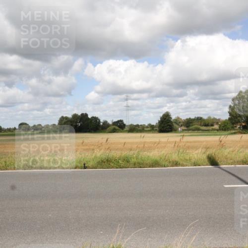 25.08.2024 - Elbe Triathlon Hamburg Fuchs,  Jonas http://msf.ph/oto/6842686 25.08.2024 11:53:17 Radfahren  meine-sportfotos.de