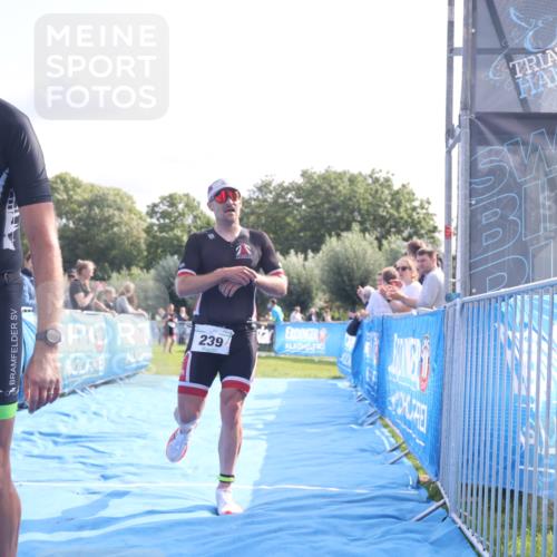 25.08.2024 - Elbe Triathlon Hamburg H.Heesch http://msf.ph/oto/6842697 25.08.2024 10:31:29 Ziel 80, 187, 239 meine-sportfotos.de
