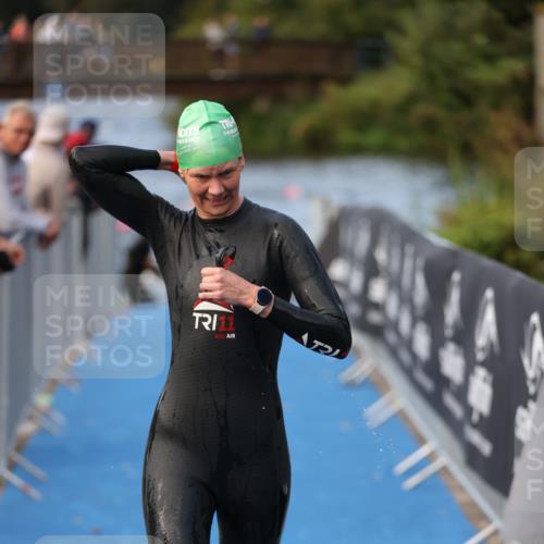 25.08.2024 - Elbe Triathlon Hamburg H.Heesch http://msf.ph/oto/6842702 25.08.2024 08:45:56 Schwimmen 126, 149, 154, 159, 184 meine-sportfotos.de
