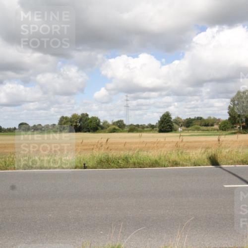 25.08.2024 - Elbe Triathlon Hamburg Fuchs,  Jonas http://msf.ph/oto/6842706 25.08.2024 11:54:04 Radfahren  meine-sportfotos.de