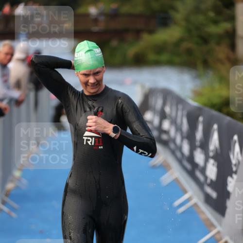 25.08.2024 - Elbe Triathlon Hamburg H.Heesch http://msf.ph/oto/6842709 25.08.2024 08:45:56 Schwimmen 126, 149, 154, 159, 184 meine-sportfotos.de