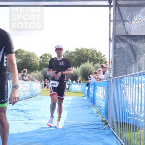 25.08.2024 - Elbe Triathlon Hamburg H.Heesch http://msf.ph/oto/6842713 25.08.2024 10:31:29 Ziel 80, 187, 239 meine-sportfotos.de