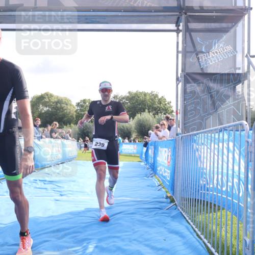 25.08.2024 - Elbe Triathlon Hamburg H.Heesch http://msf.ph/oto/6842737 25.08.2024 10:31:29 Ziel 80, 187, 239 meine-sportfotos.de