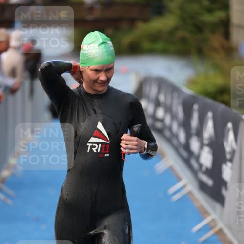 25.08.2024 - Elbe Triathlon Hamburg H.Heesch http://msf.ph/oto/6842738 25.08.2024 08:45:56 Schwimmen 126, 149, 154, 159, 184 meine-sportfotos.de