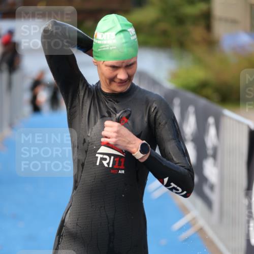 25.08.2024 - Elbe Triathlon Hamburg H.Heesch http://msf.ph/oto/6842751 25.08.2024 08:45:57 Schwimmen 126, 149, 154, 159, 184 meine-sportfotos.de