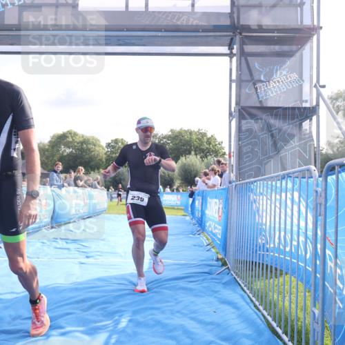 25.08.2024 - Elbe Triathlon Hamburg H.Heesch http://msf.ph/oto/6842754 25.08.2024 10:31:29 Ziel 80, 187, 239 meine-sportfotos.de