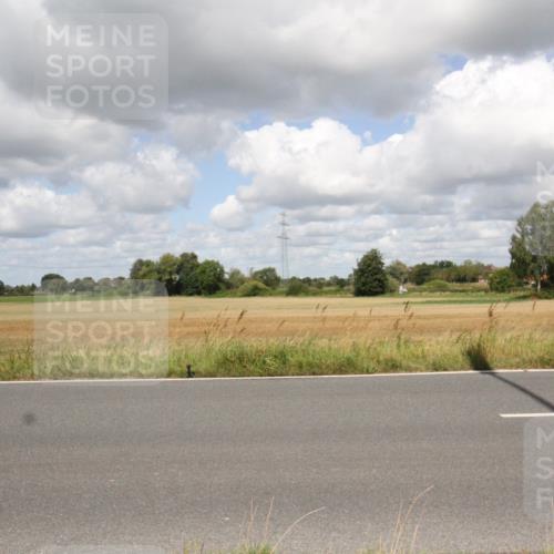25.08.2024 - Elbe Triathlon Hamburg Fuchs,  Jonas http://msf.ph/oto/6842760 25.08.2024 11:54:06 Radfahren  meine-sportfotos.de