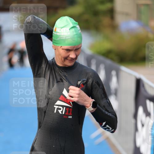 25.08.2024 - Elbe Triathlon Hamburg H.Heesch http://msf.ph/oto/6842766 25.08.2024 08:45:57 Schwimmen 126, 149, 154, 159, 184 meine-sportfotos.de