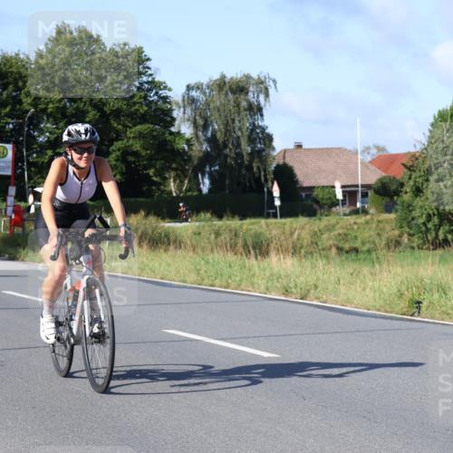 25.08.2024 - Elbe Triathlon Hamburg Fuchs,  Jonas http://msf.ph/oto/6842767 25.08.2024 09:41:29 Radfahren 470, 368, 370, 222 meine-sportfotos.de