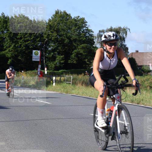 25.08.2024 - Elbe Triathlon Hamburg Fuchs,  Jonas http://msf.ph/oto/6842775 25.08.2024 09:41:29 Radfahren 470, 368, 370, 222 meine-sportfotos.de