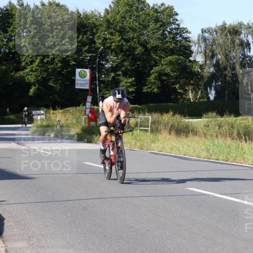 25.08.2024 - Elbe Triathlon Hamburg Fuchs,  Jonas http://msf.ph/oto/6842782 25.08.2024 09:41:30 Radfahren 470, 368, 370, 222, 202, 387 meine-sportfotos.de