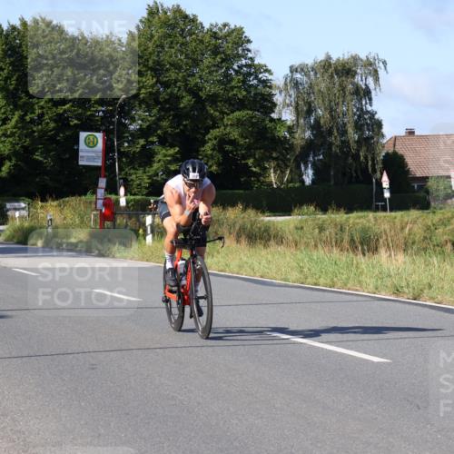 25.08.2024 - Elbe Triathlon Hamburg Fuchs,  Jonas http://msf.ph/oto/6842790 25.08.2024 09:41:30 Radfahren 470, 368, 370, 222, 202, 387 meine-sportfotos.de
