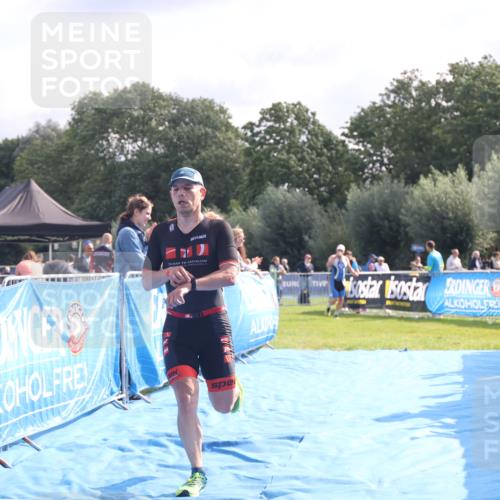 25.08.2024 - Elbe Triathlon Hamburg H.Heesch http://msf.ph/oto/6842817 25.08.2024 10:31:35 Ziel 187, 239 meine-sportfotos.de