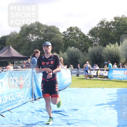 25.08.2024 - Elbe Triathlon Hamburg H.Heesch http://msf.ph/oto/6842825 25.08.2024 10:31:35 Ziel 187, 239 meine-sportfotos.de