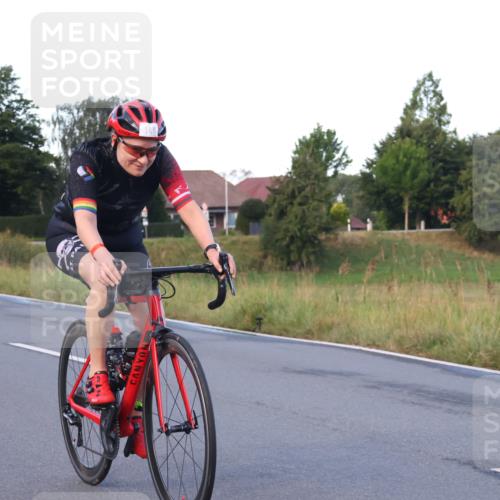 25.08.2024 - Elbe Triathlon Hamburg Fuchs,  Jonas http://msf.ph/oto/6842844 25.08.2024 09:00:04 Radfahren 177 meine-sportfotos.de
