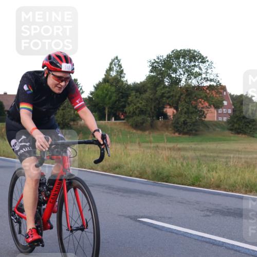 25.08.2024 - Elbe Triathlon Hamburg Fuchs,  Jonas http://msf.ph/oto/6842853 25.08.2024 09:00:04 Radfahren 177 meine-sportfotos.de