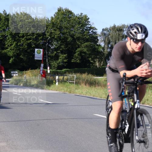 25.08.2024 - Elbe Triathlon Hamburg Fuchs,  Jonas http://msf.ph/oto/6842878 25.08.2024 09:41:37 Radfahren 370, 222, 202, 387, 121, 158 meine-sportfotos.de