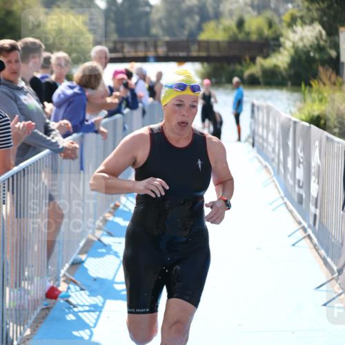 25.08.2024 - Elbe Triathlon Hamburg H.Heesch http://msf.ph/oto/6842892 25.08.2024 14:37:41 Schwimmen  meine-sportfotos.de